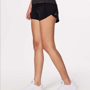 Black Lululemon Speed Up Short 2.5"